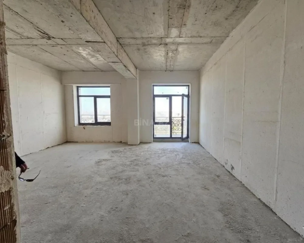 Satılır 3 otaqlı mənzil 148.4 m²