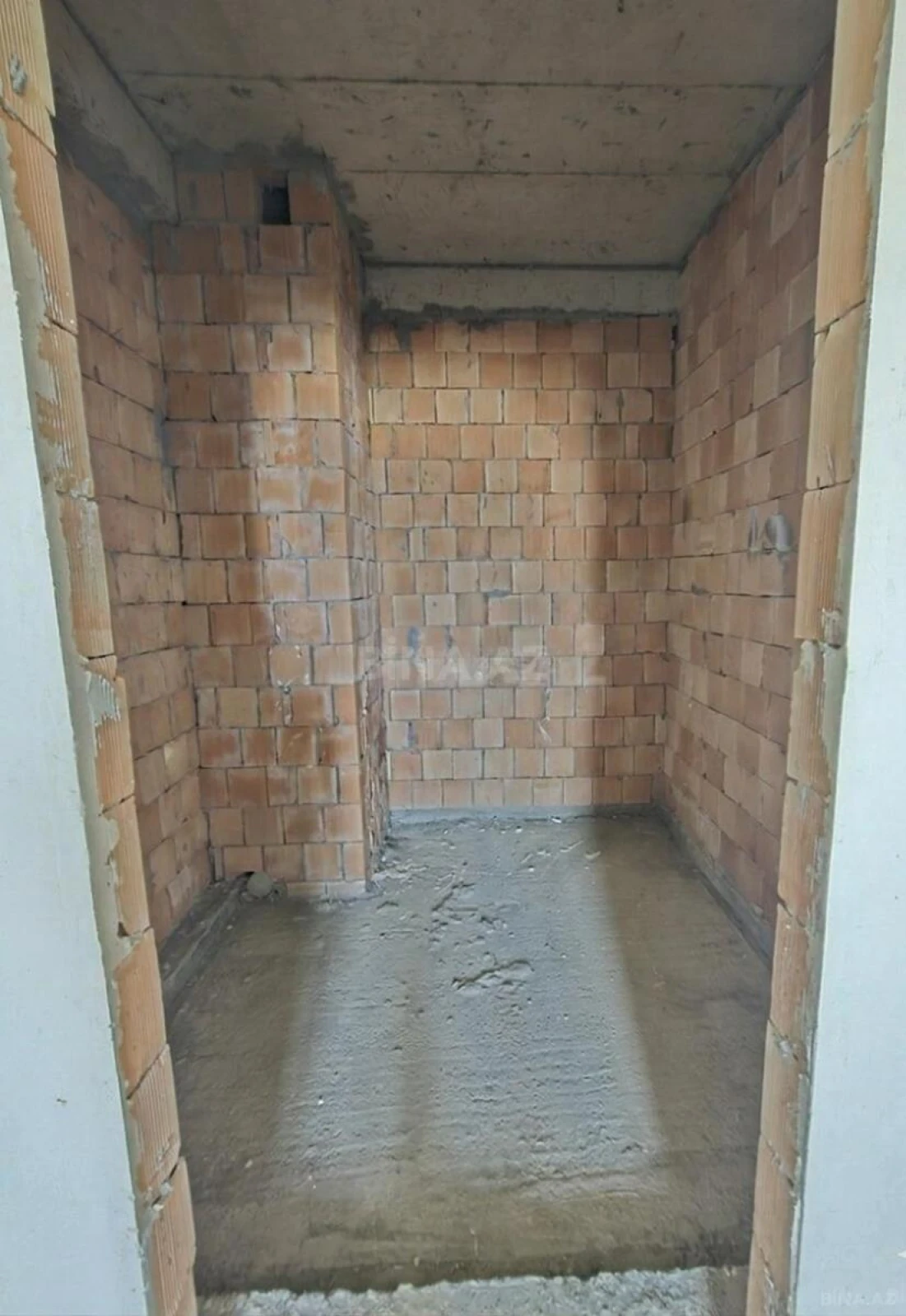 Satılır 3 otaqlı mənzil 148.4 m²