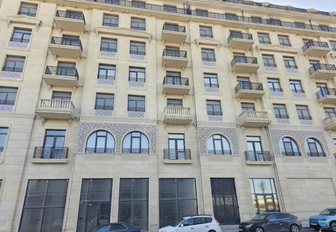 Satılır 3 otaqlı mənzil 148.4 m²