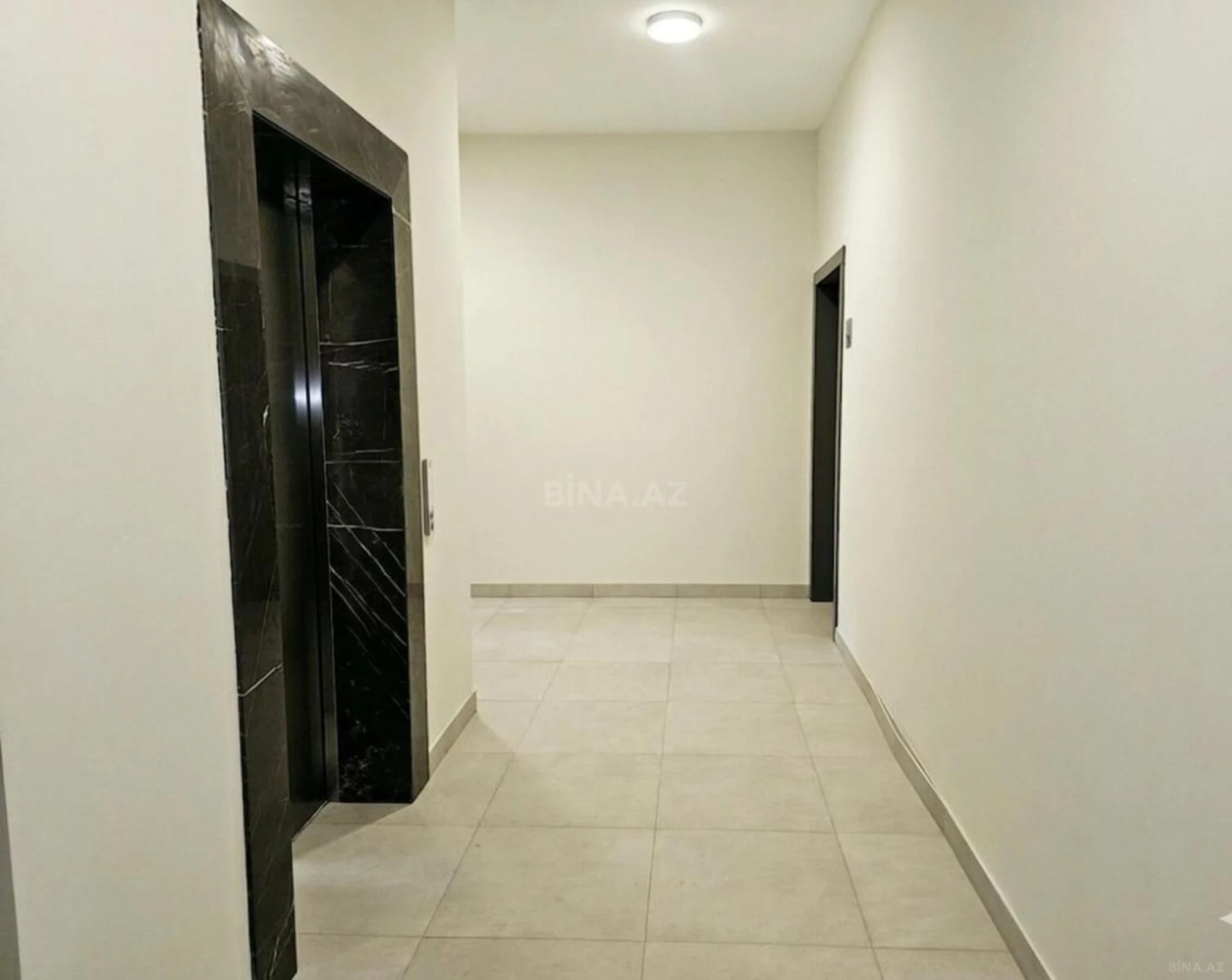 Satılır 3 otaqlı mənzil 148.4 m²
