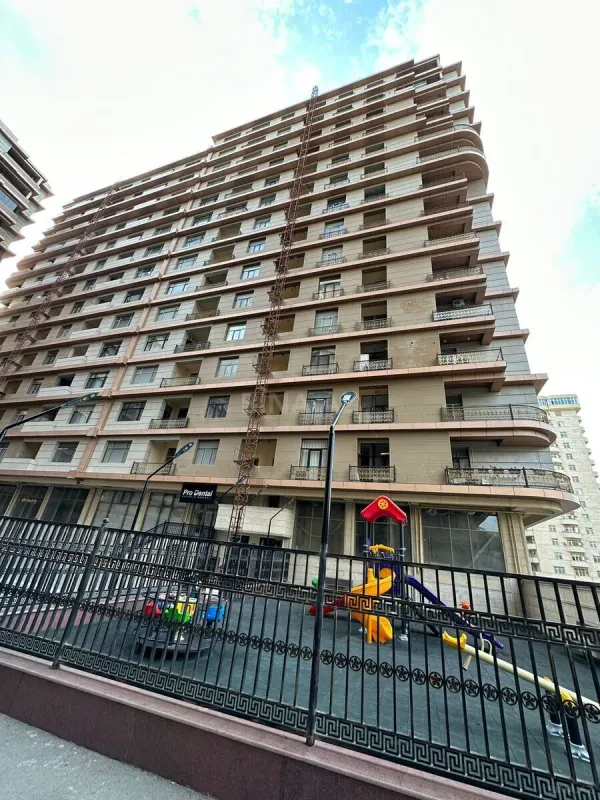Kirayə verilir 4 otaqlı mənzil 175 m²