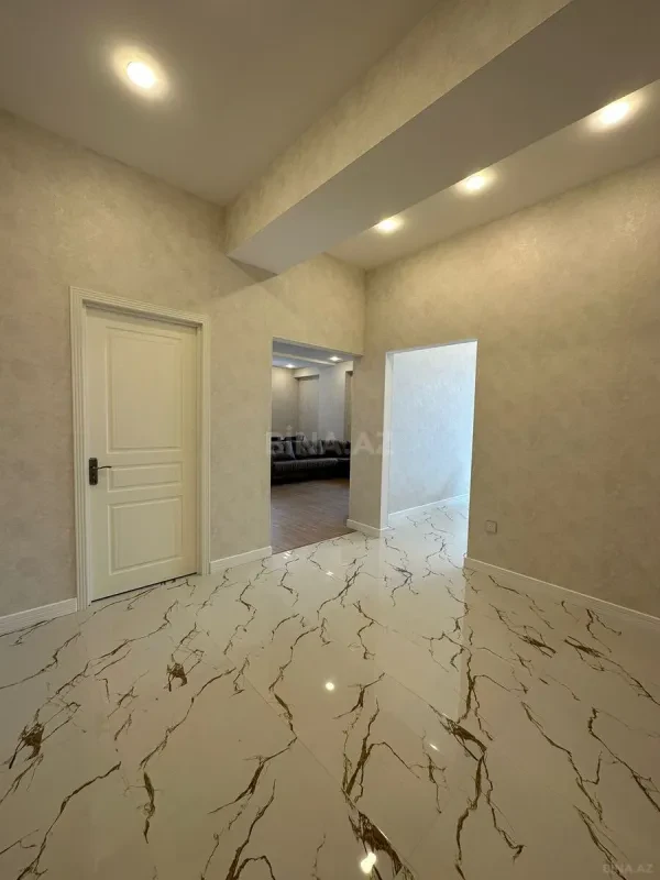 Kirayə verilir 4 otaqlı mənzil 175 m²