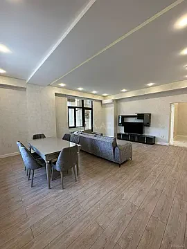 Kirayə verilir 4 otaqlı mənzil 175 m²
