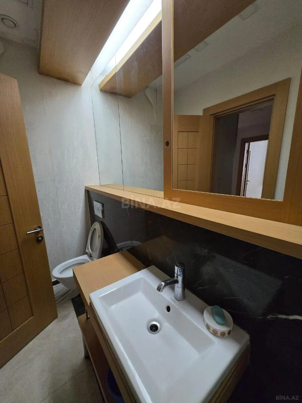 Kirayə verilir 3 otaqlı mənzil 280 m²