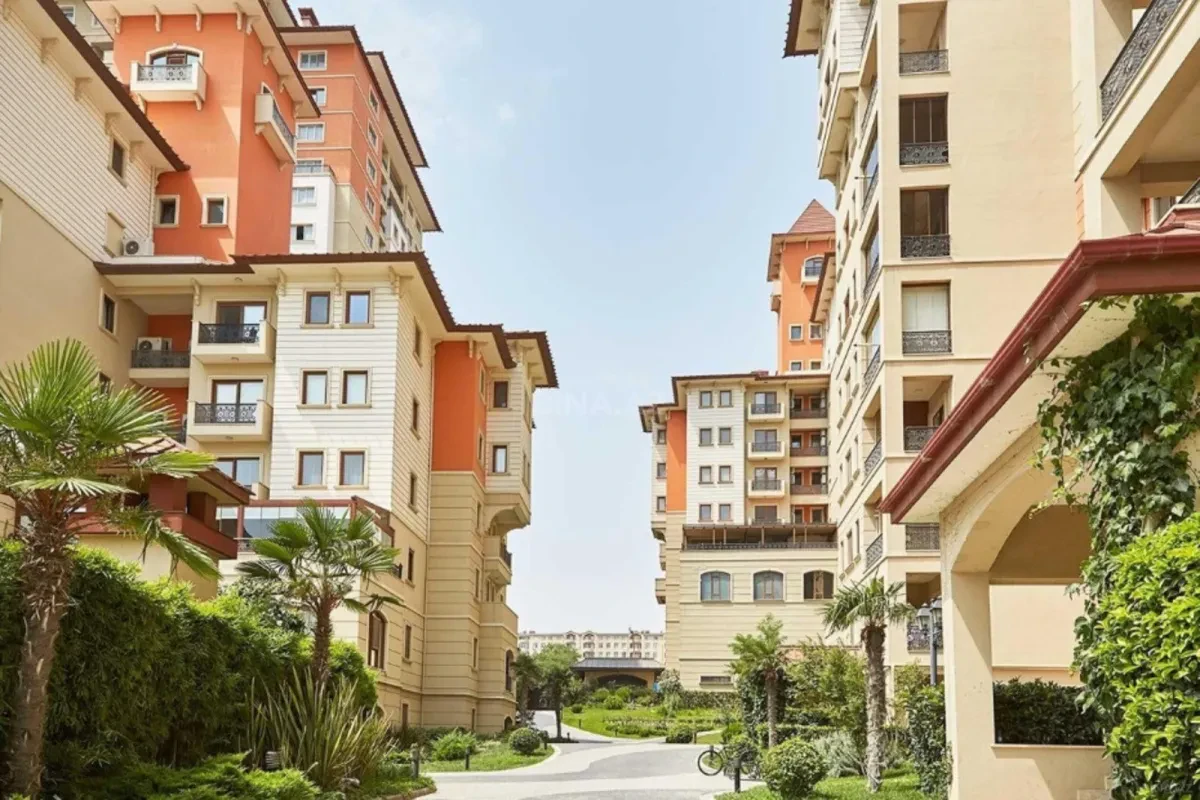 Kirayə verilir 3 otaqlı mənzil 280 m²