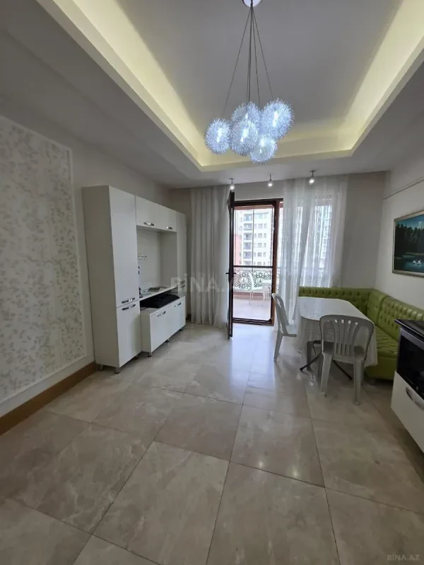Kirayə verilir 3 otaqlı mənzil 280 m²