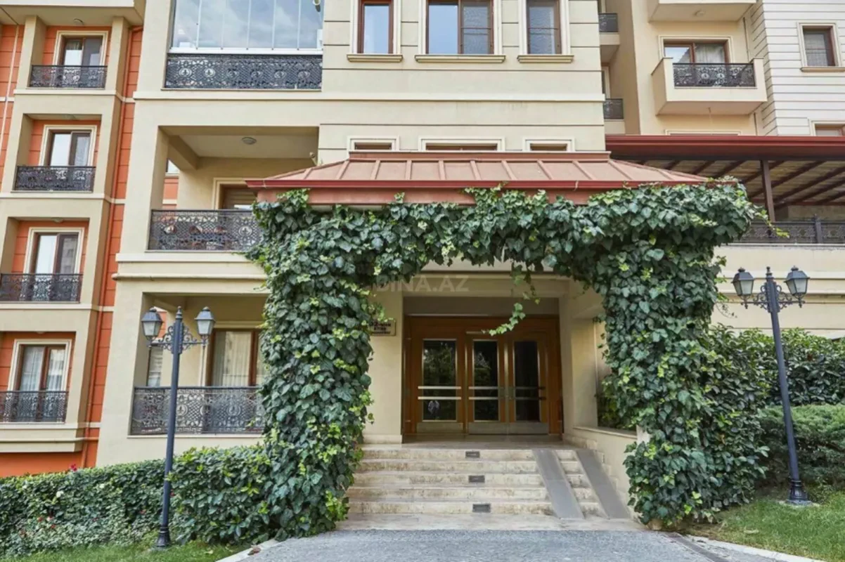 Kirayə verilir 3 otaqlı mənzil 280 m²
