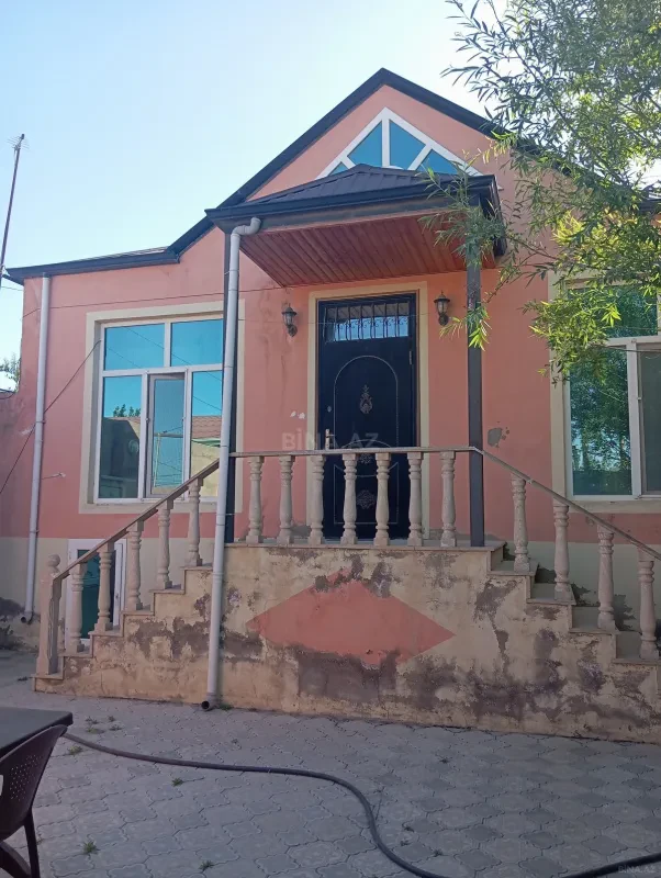 Kirayə verilir 3 otaqlı həyət evi 100 m²