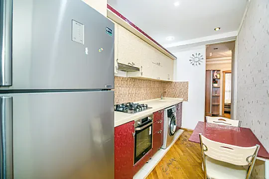 Kirayə verilir 3 otaqlı mənzil 100 m²
