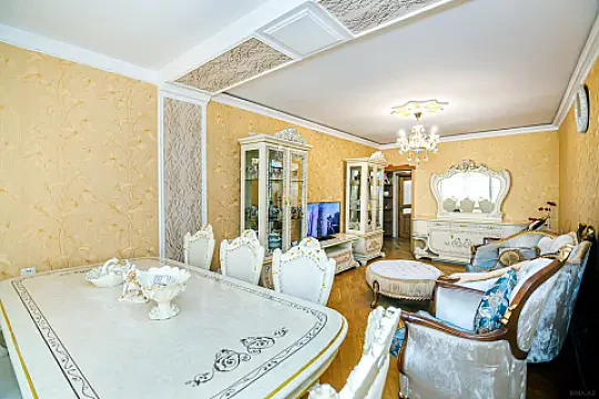 Kirayə verilir 3 otaqlı mənzil 100 m²