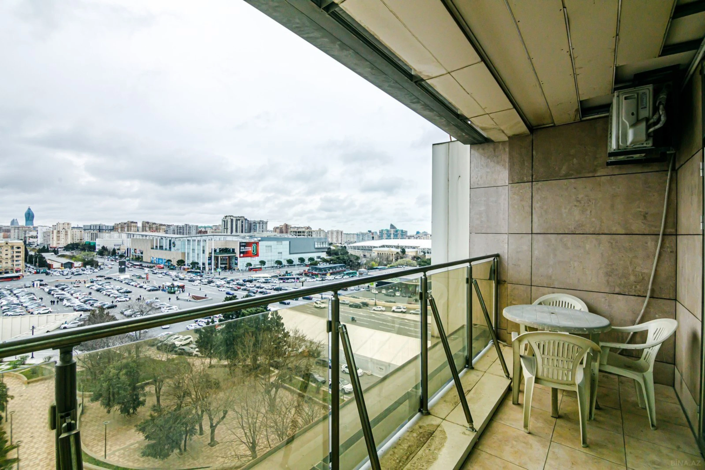 Kirayə verilir 3 otaqlı mənzil 100 m²