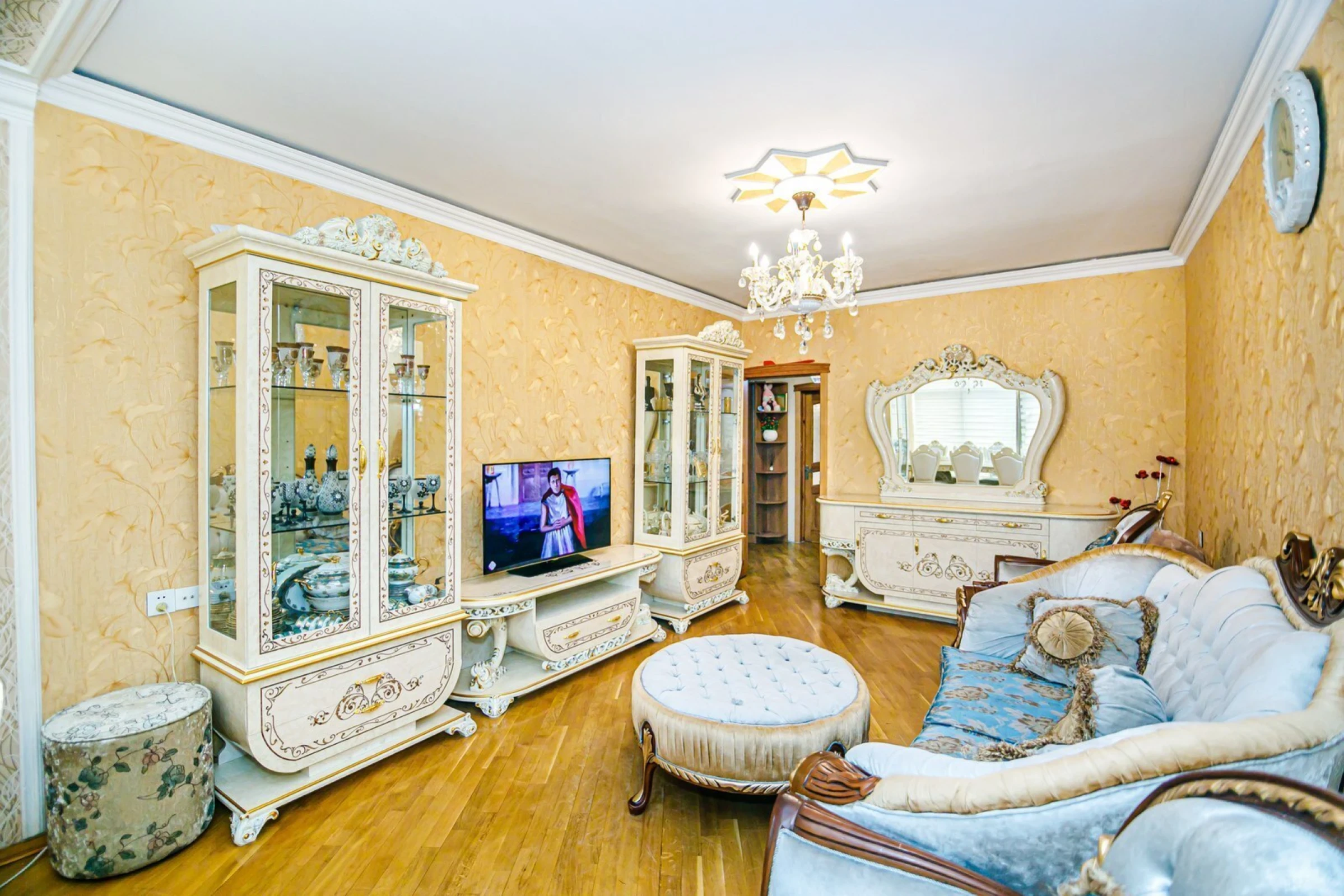 Kirayə verilir 3 otaqlı mənzil 100 m²