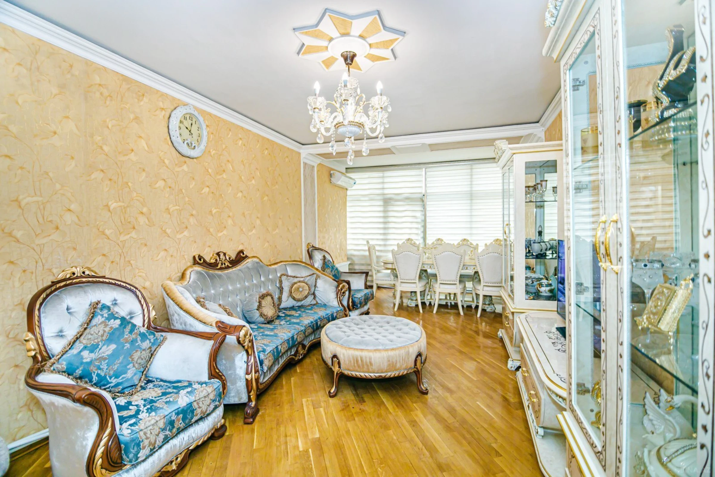 Kirayə verilir 3 otaqlı mənzil 100 m²