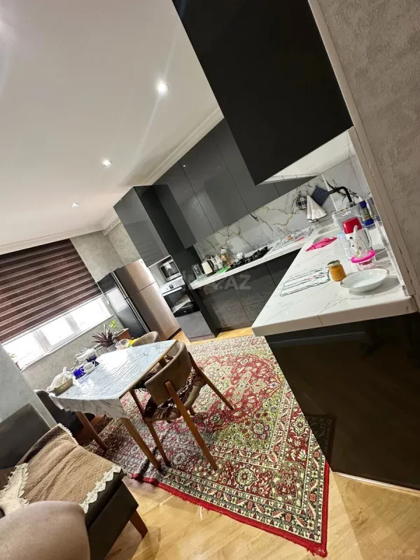 Satılır 3 otaqlı mənzil 125 m²