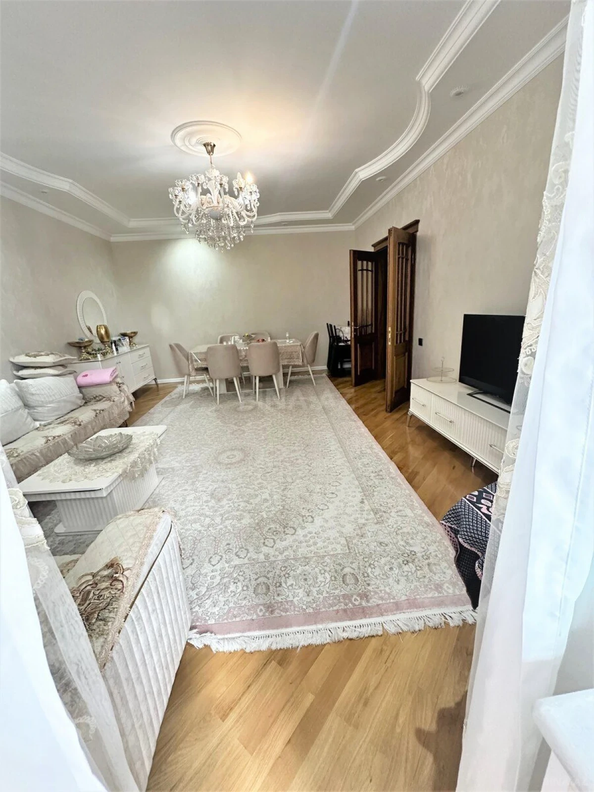 Satılır 3 otaqlı mənzil 125 m²