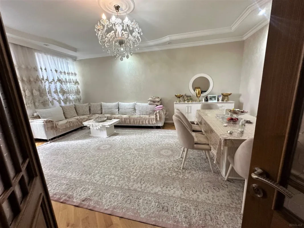 Satılır 3 otaqlı mənzil 125 m²