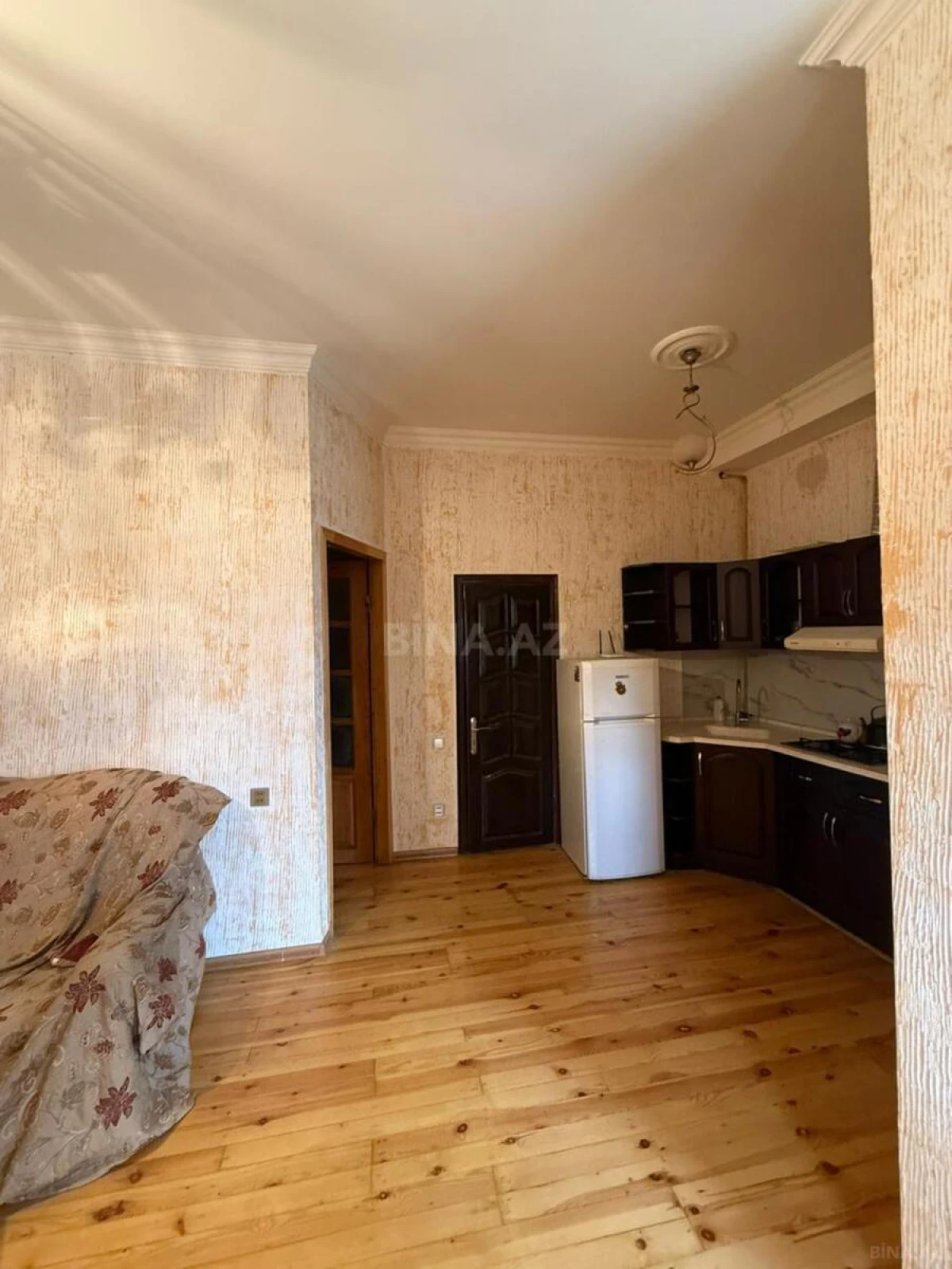 Kirayə verilir 2 otaqlı mənzil 50 m²
