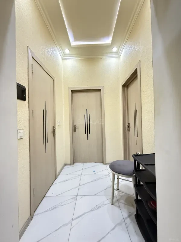 Satılır 2 otaqlı mənzil 42 m²