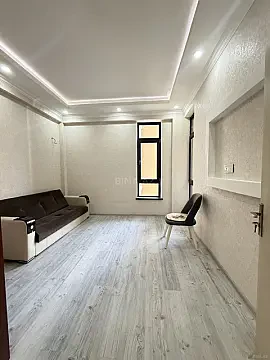 Satılır 2 otaqlı mənzil 42 m²