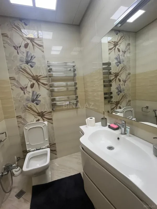 Satılır 2 otaqlı mənzil 98 m²