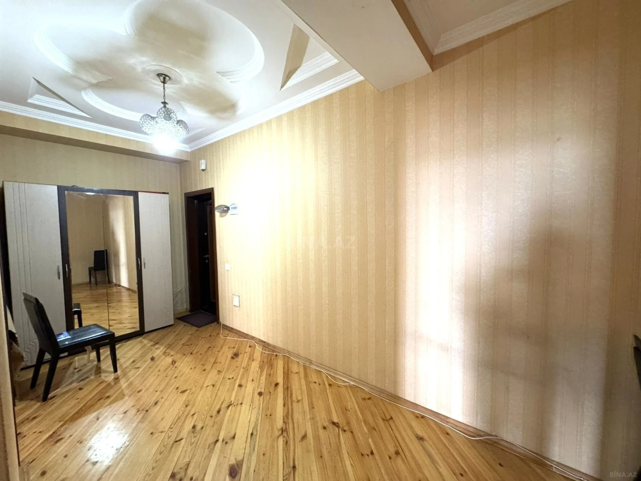 Kirayə verilir 2 otaqlı mənzil 85 m²