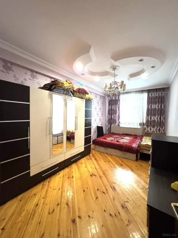 Kirayə verilir 2 otaqlı mənzil 85 m²
