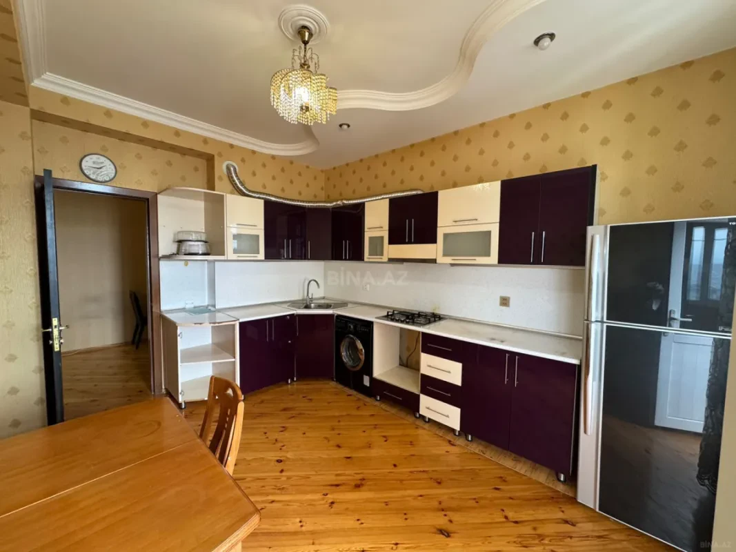 Kirayə verilir 2 otaqlı mənzil 85 m²