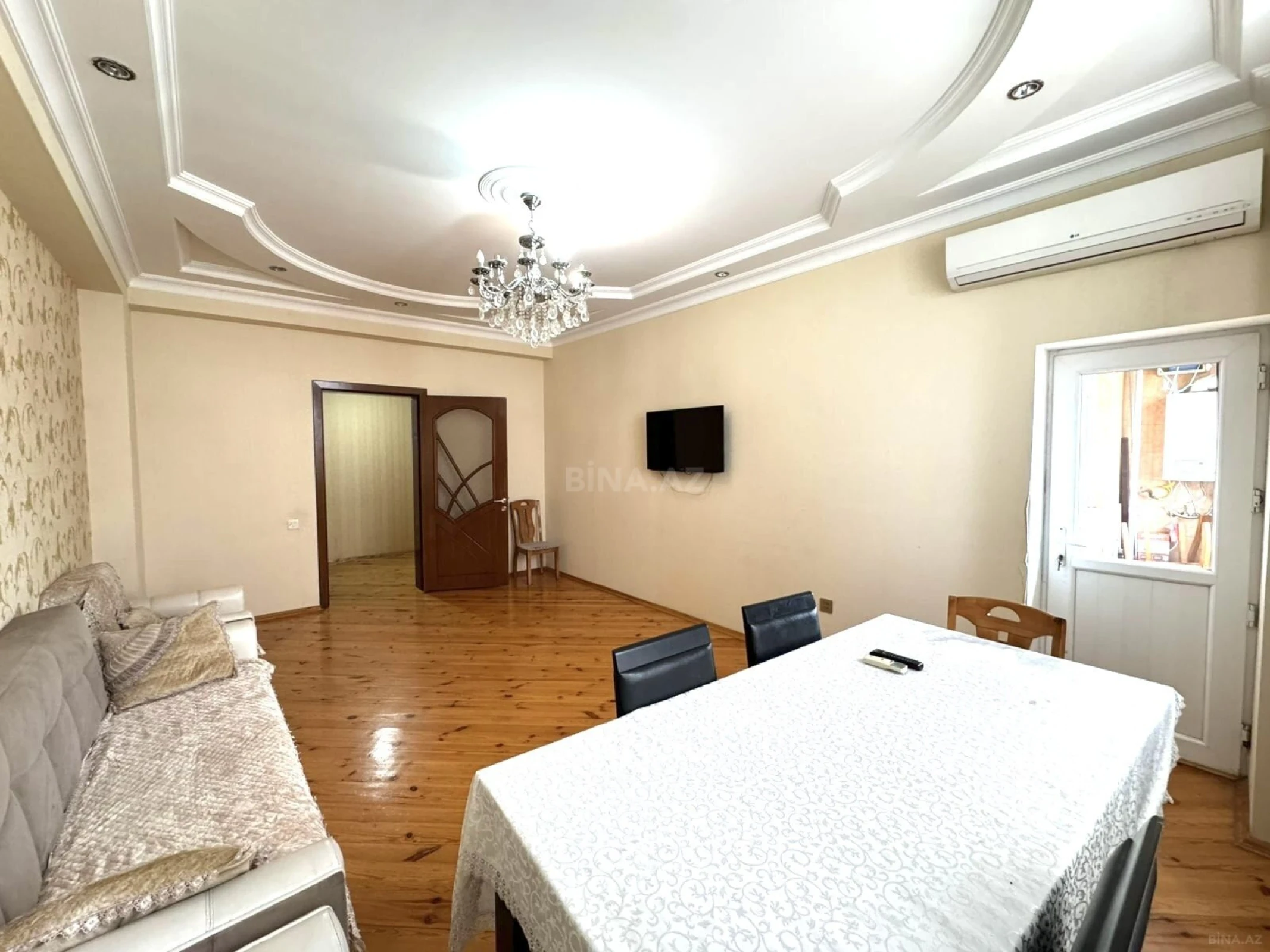 Kirayə verilir 2 otaqlı mənzil 85 m²