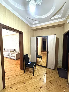 Kirayə verilir 2 otaqlı mənzil 85 m²