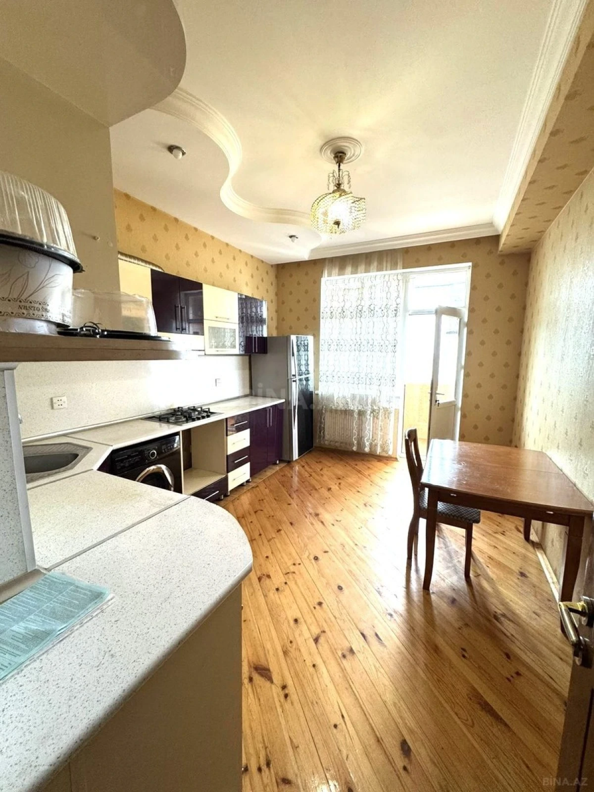 Kirayə verilir 2 otaqlı mənzil 85 m²