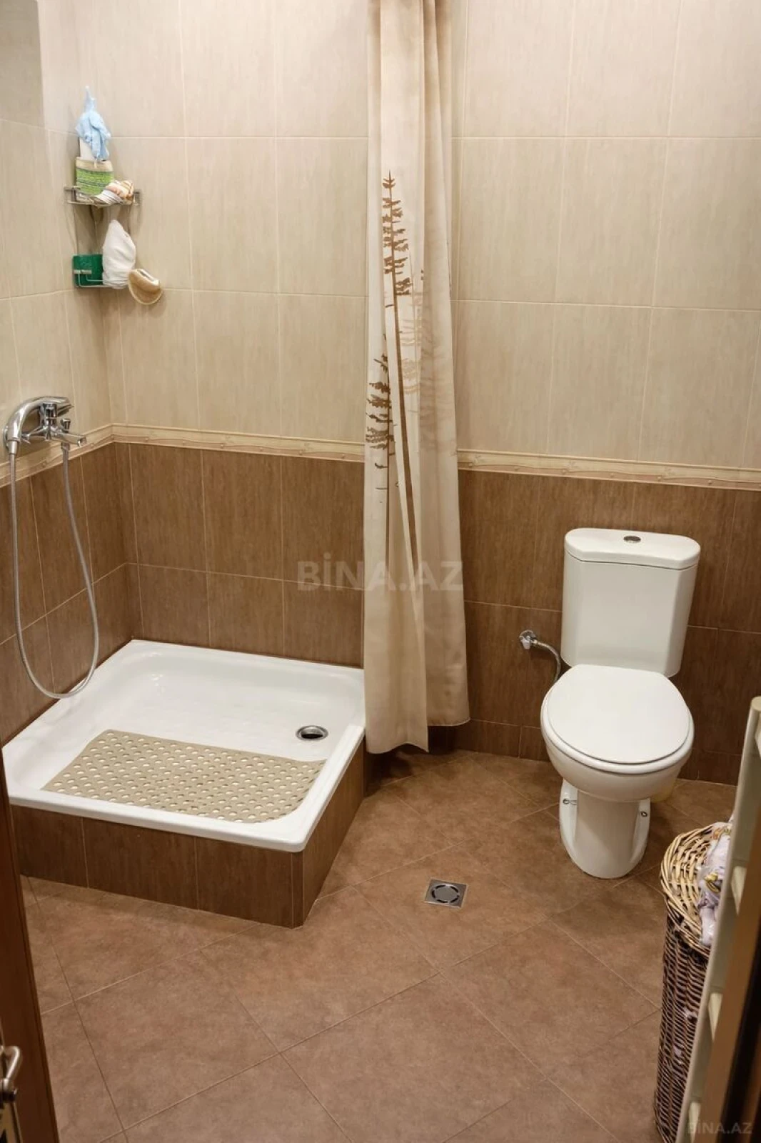 Satılır 4 otaqlı mənzil 155 m²