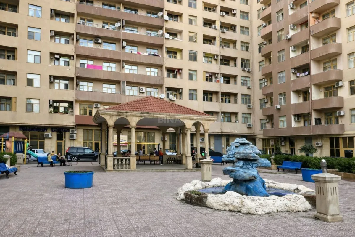 Satılır 4 otaqlı mənzil 155 m²