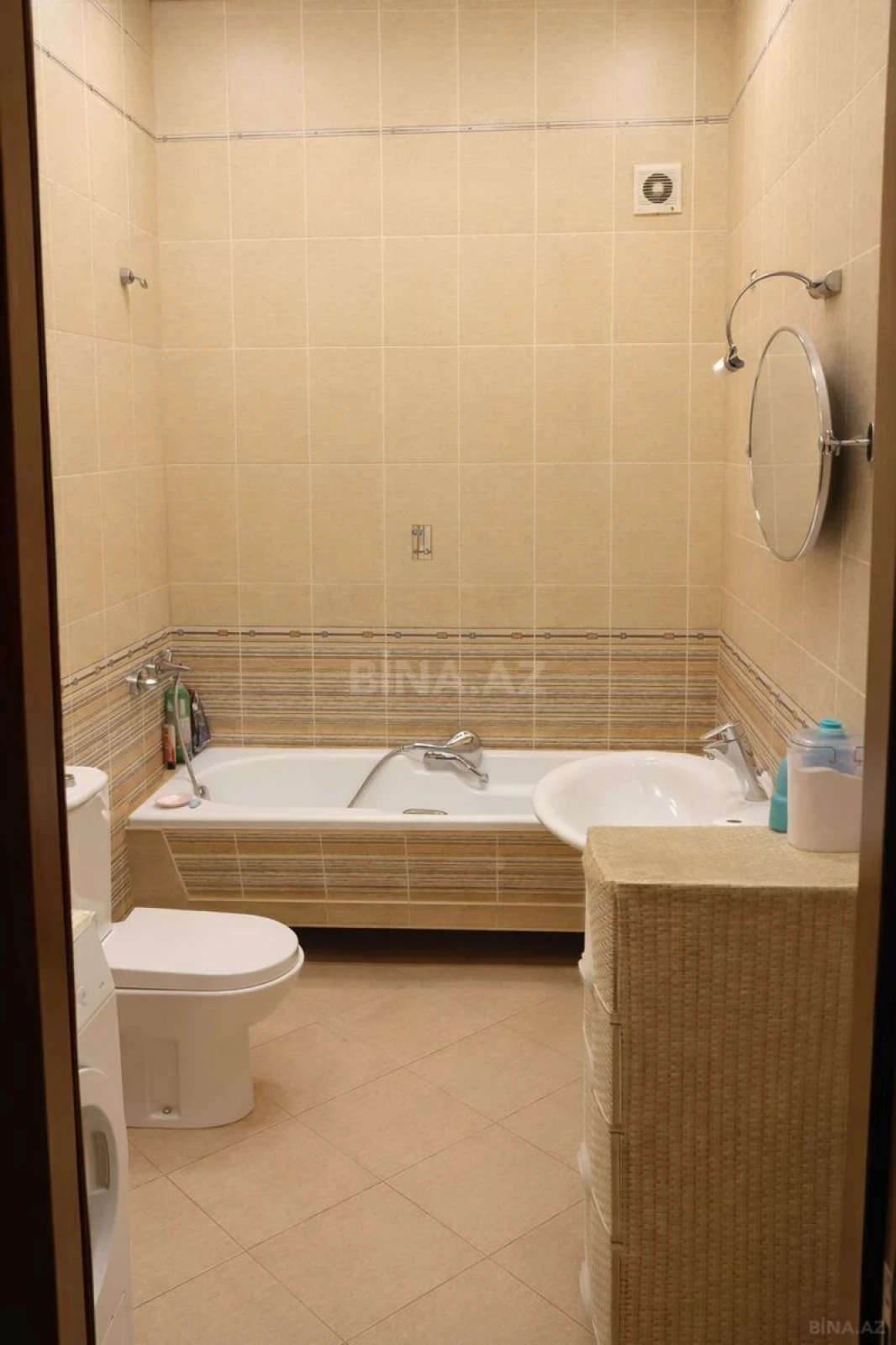 Satılır 4 otaqlı mənzil 155 m²