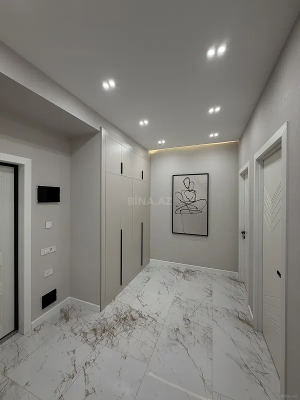 Satılır 2 otaqlı mənzil 68 m²