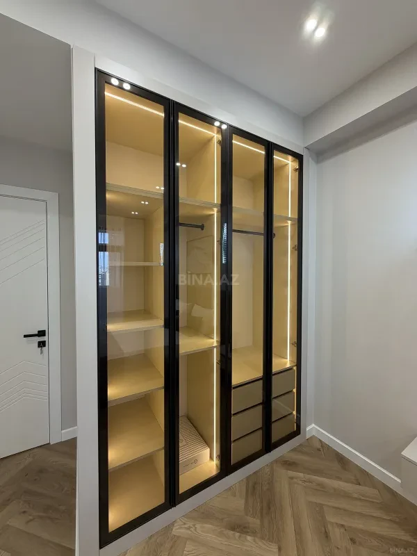 Satılır 2 otaqlı mənzil 68 m²