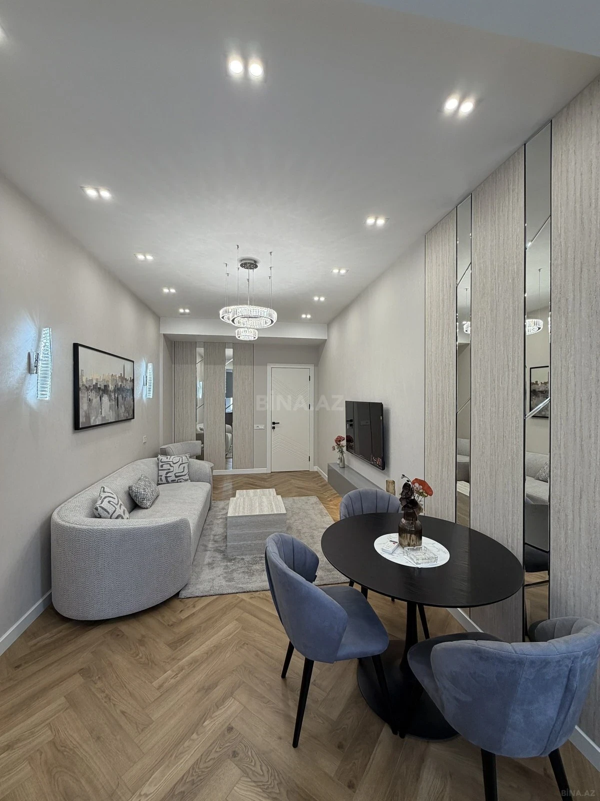 Satılır 2 otaqlı mənzil 68 m²