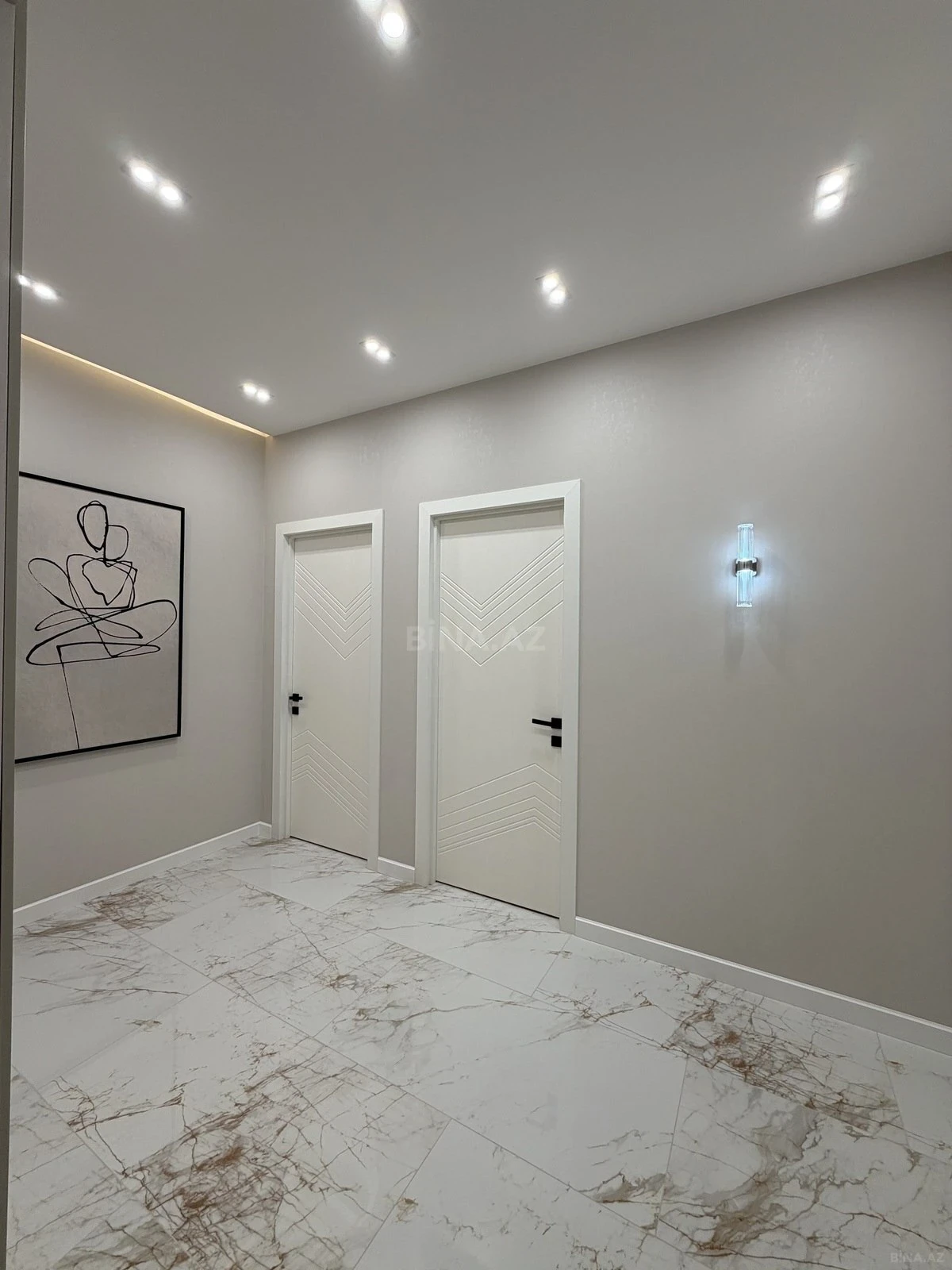 Satılır 2 otaqlı mənzil 68 m²