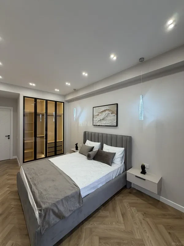 Satılır 2 otaqlı mənzil 68 m²