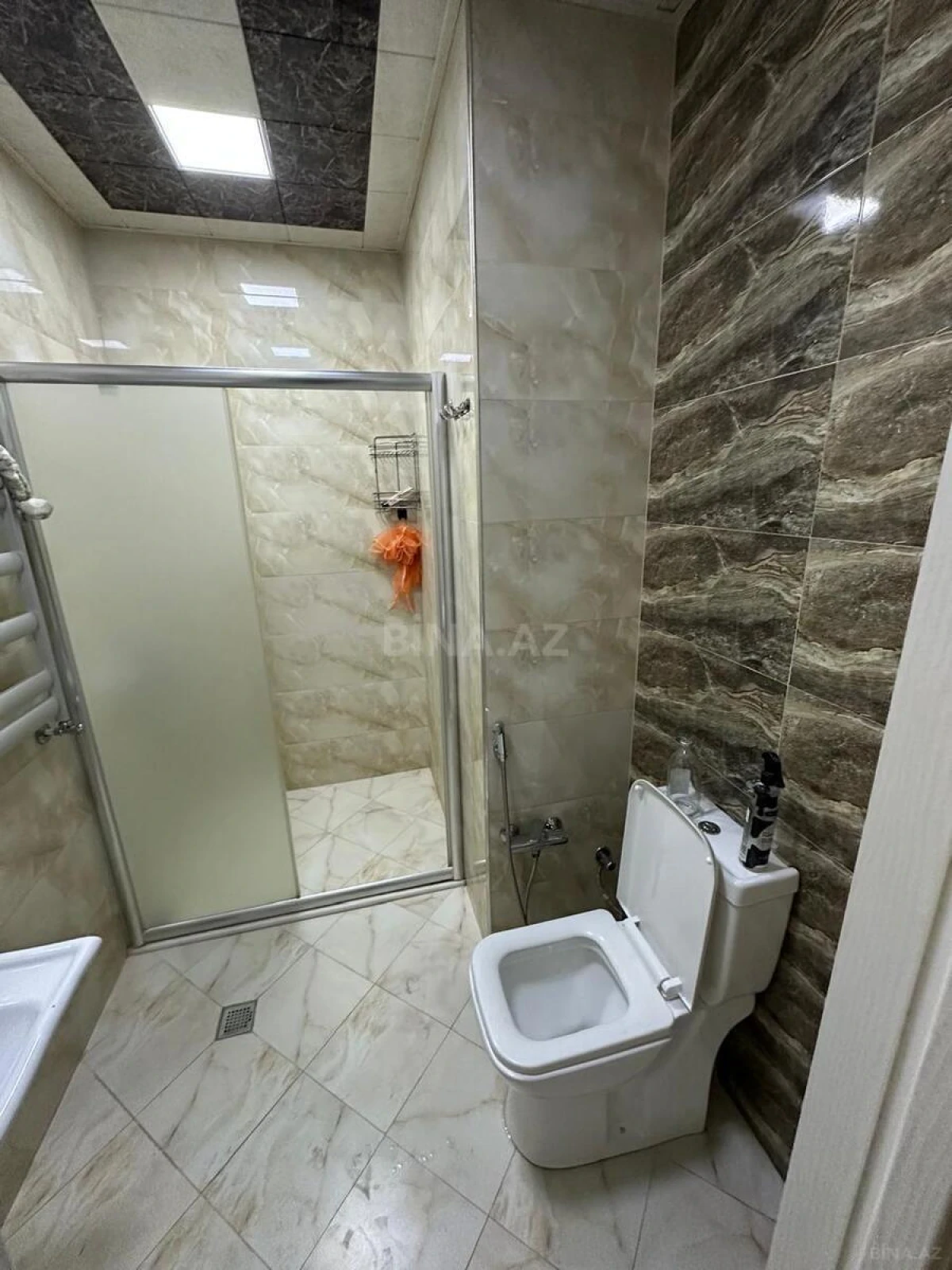 Kirayə verilir 2 otaqlı mənzil 100 m²