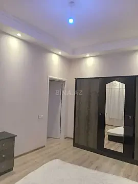 Kirayə verilir 2 otaqlı mənzil 65 m²