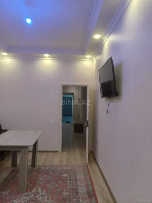 Kirayə verilir 2 otaqlı mənzil 65 m²