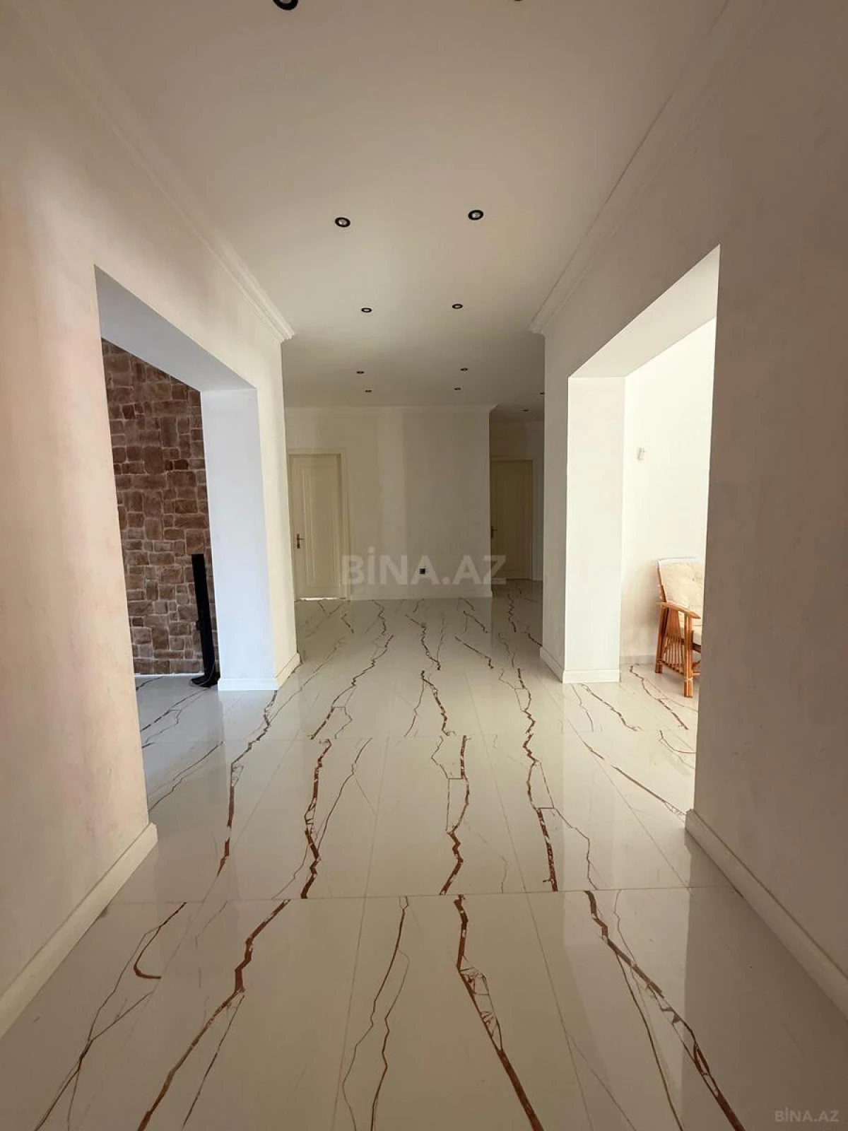 Kirayə verilir 4 otaqlı həyət evi 220 m²