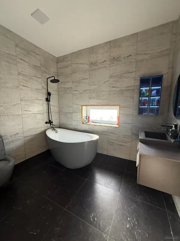 Kirayə verilir 4 otaqlı həyət evi 220 m²