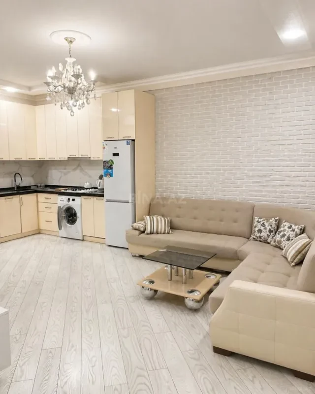 Kirayə verilir 2 otaqlı mənzil 60 m²