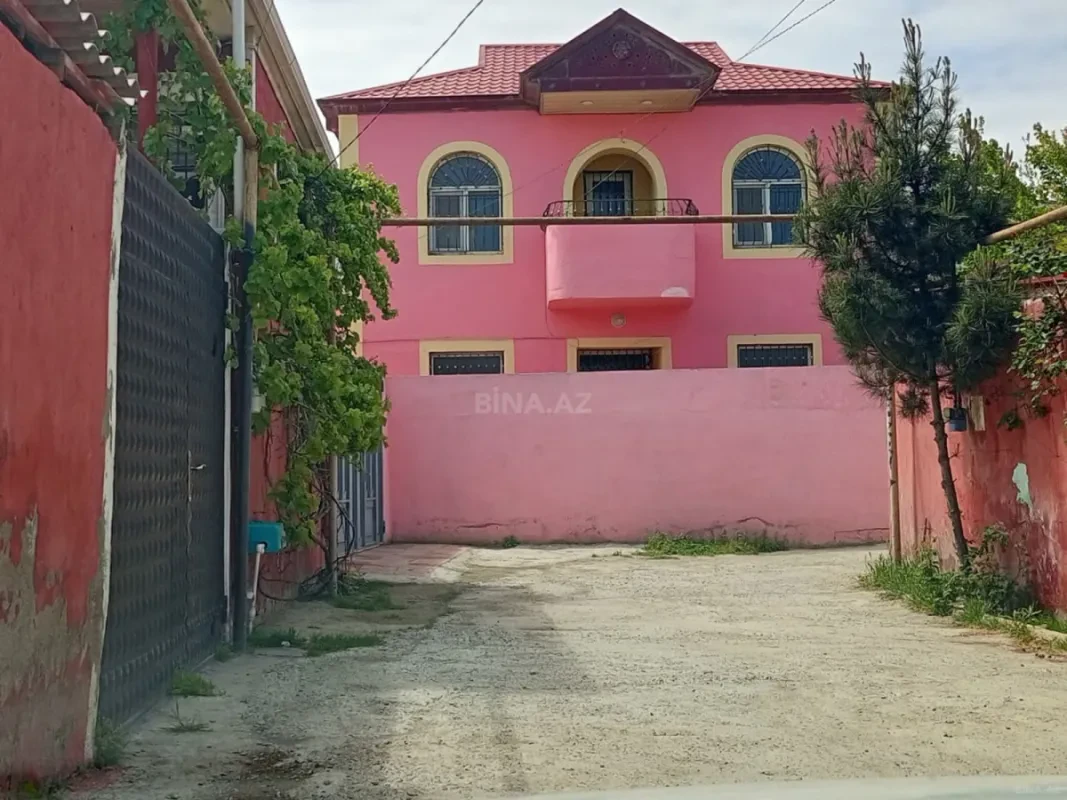 Satılır 5 otaqlı həyət evi 130 m²