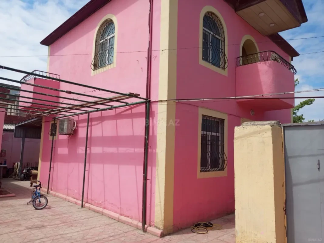 Satılır 5 otaqlı həyət evi 130 m²