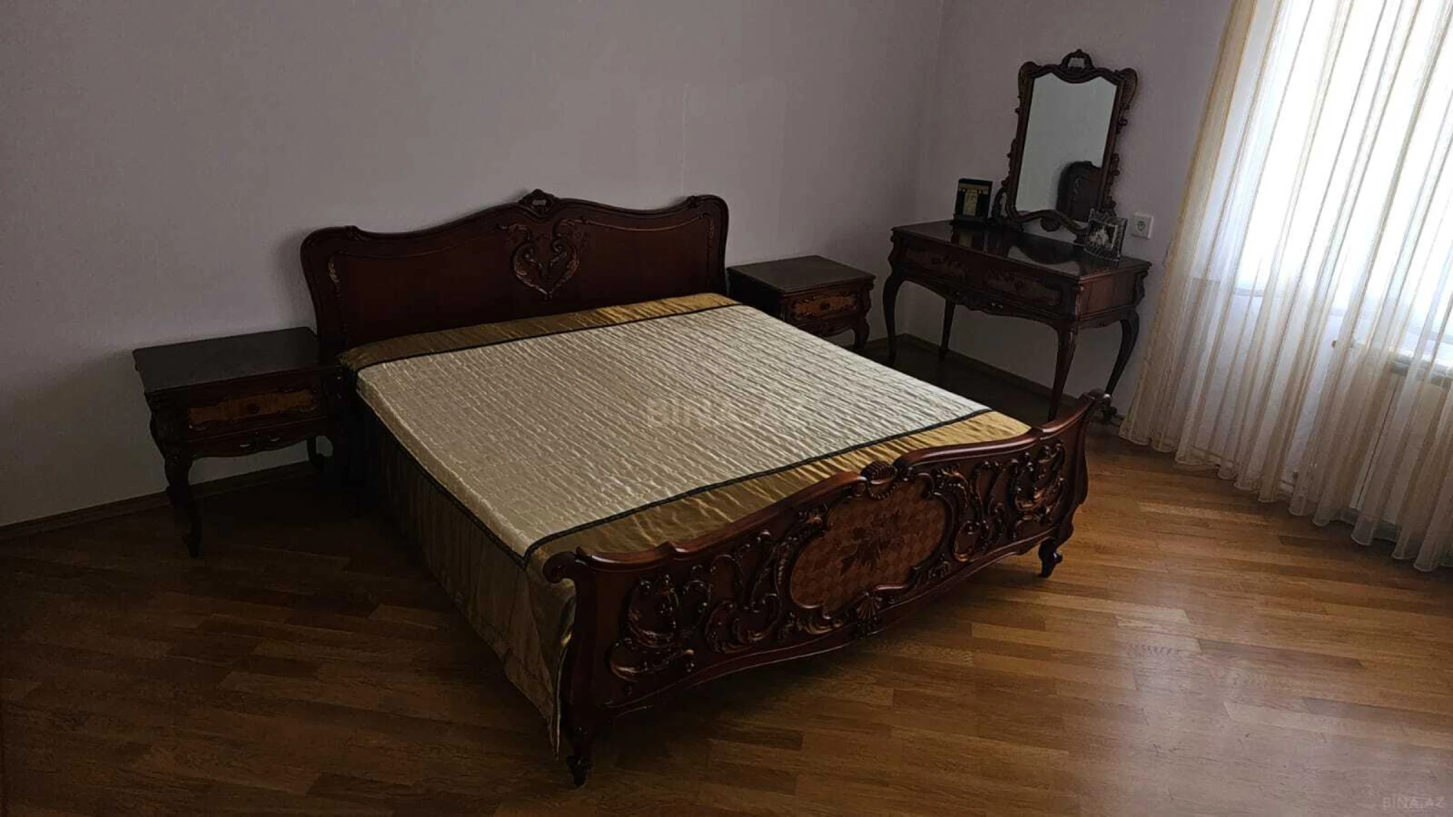 Kirayə verilir 6 otaqlı həyət evi 400 m²
