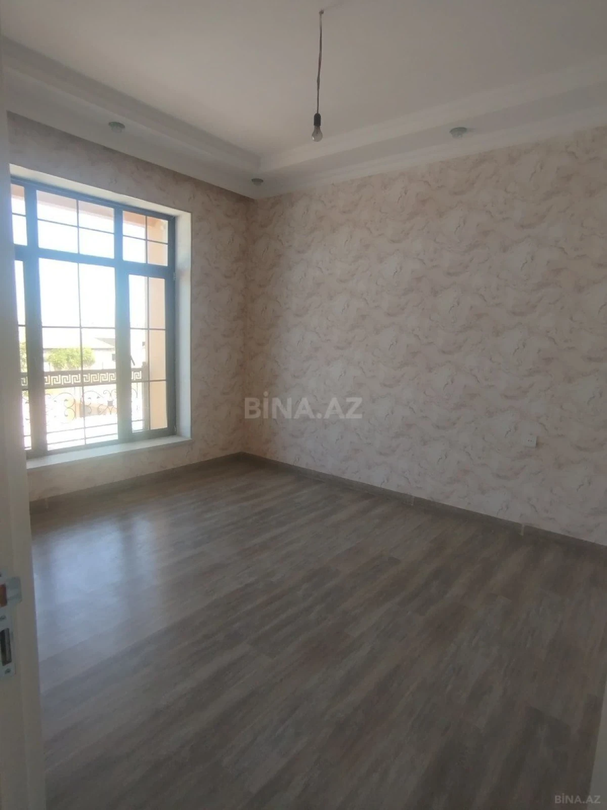 Satılır 7 otaqlı həyət evi 237 m²