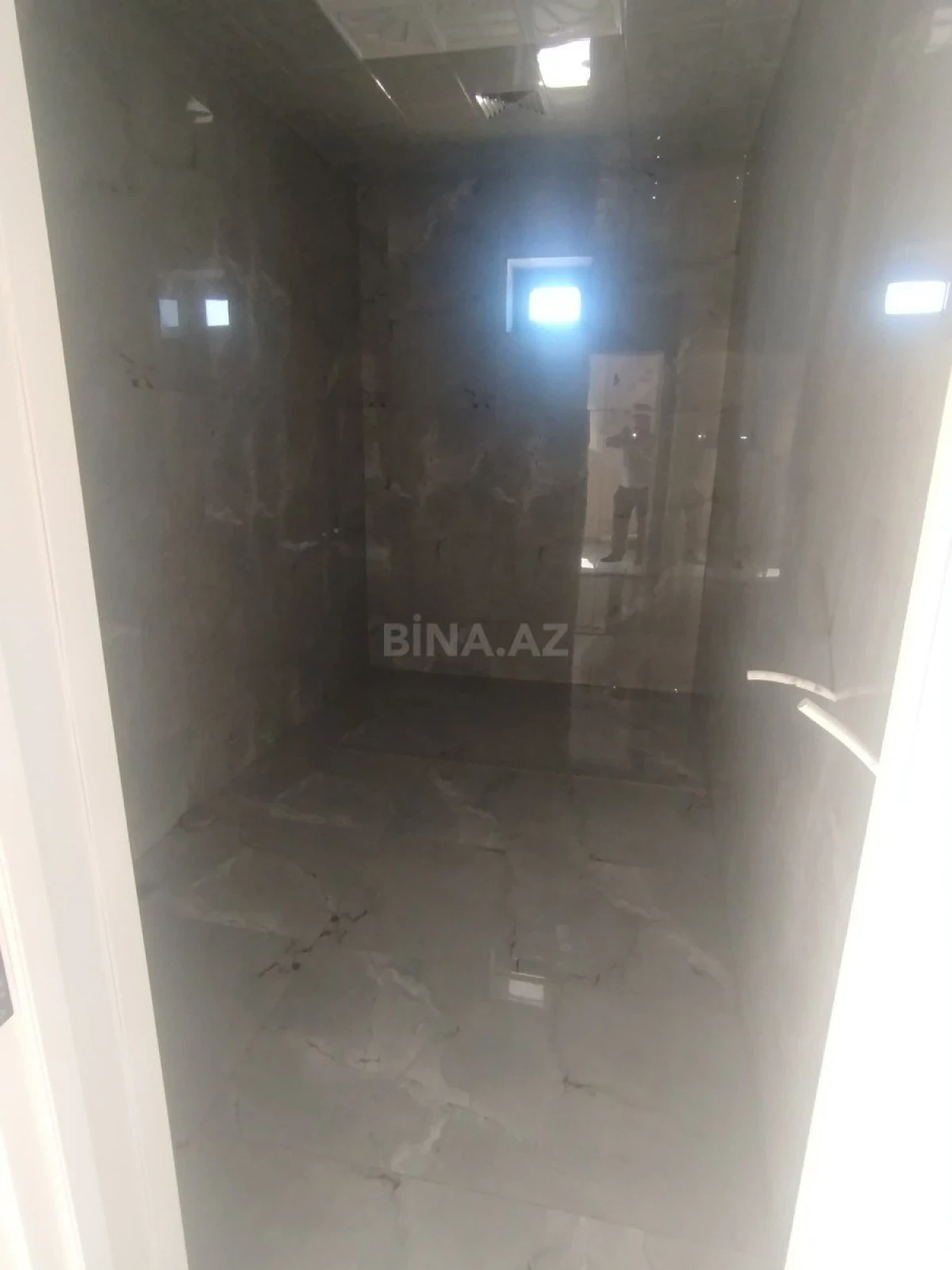 Satılır 7 otaqlı həyət evi 237 m²