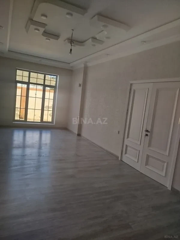 Satılır 7 otaqlı həyət evi 237 m²